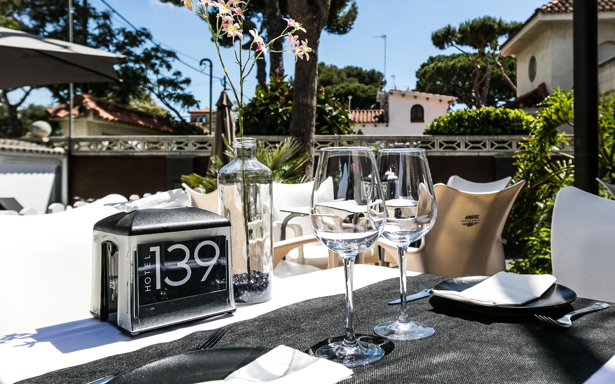 Hotel 139 Castelldefels Ngoại thất bức ảnh