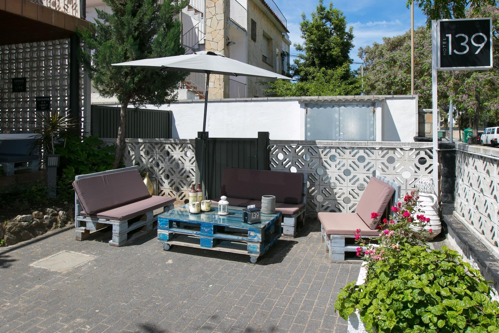Hotel 139 Castelldefels Ngoại thất bức ảnh