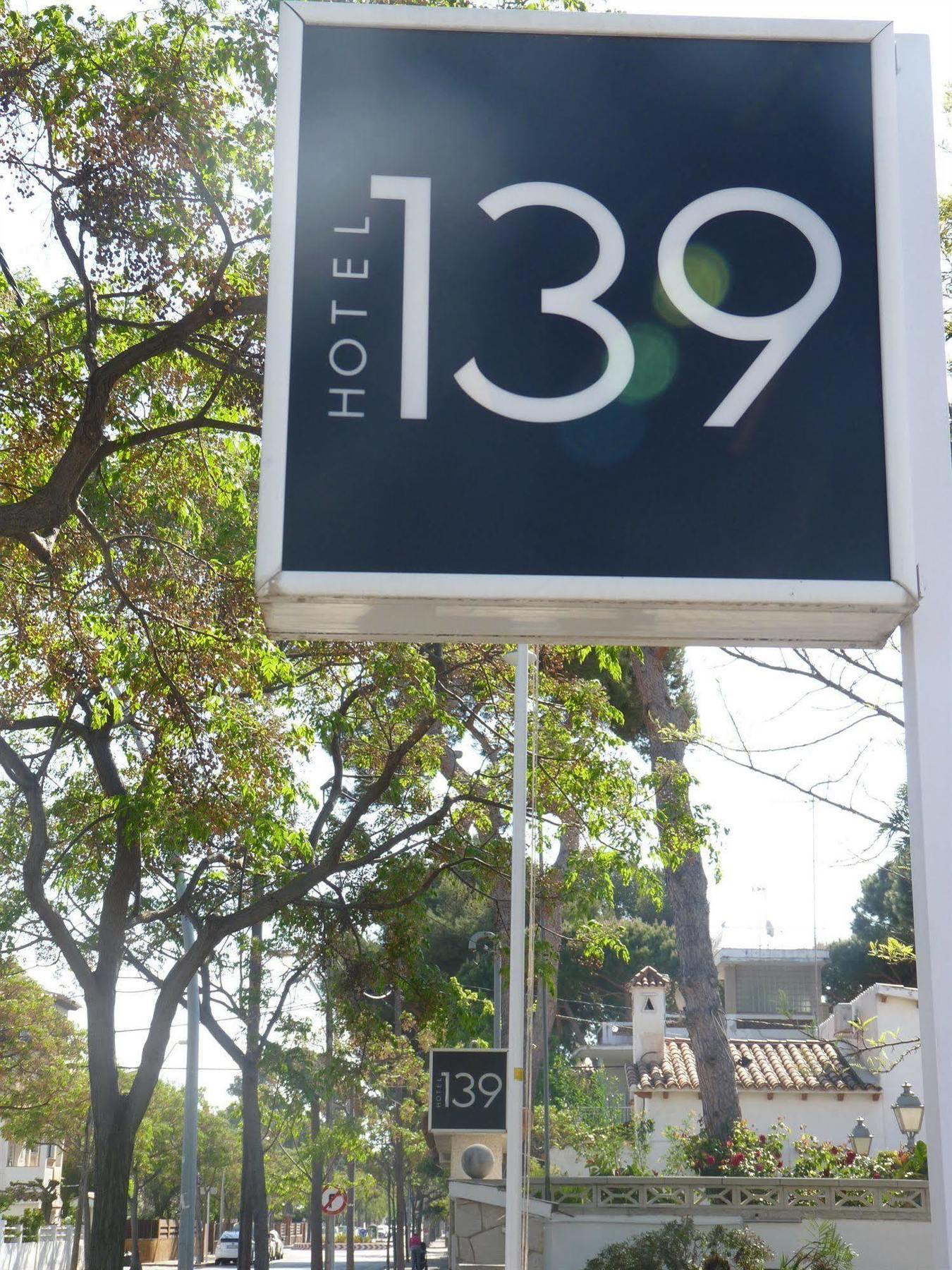 Hotel 139 Castelldefels Ngoại thất bức ảnh